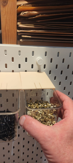 IKEA Skadis Glasbehälter Halterung mit schnappverschluss